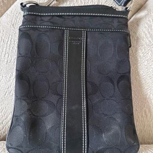 Vintage Coach crossbody bag